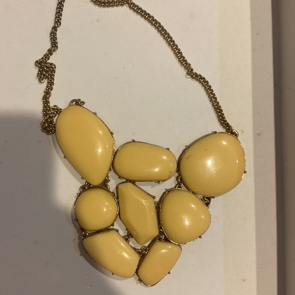 5 Statement Necklaces - image 2